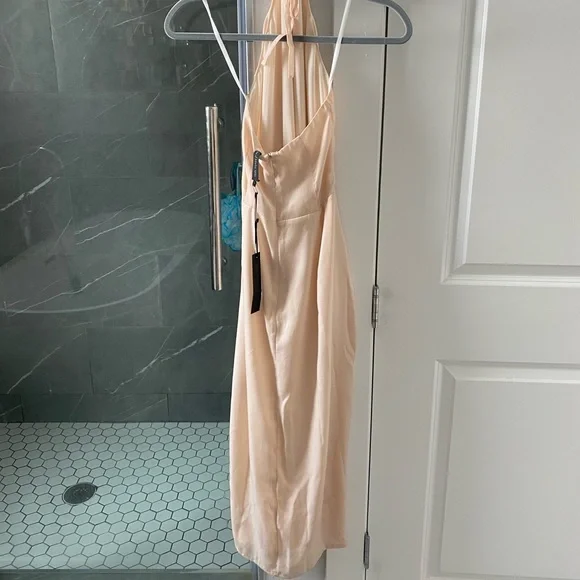 Brand new with tags! House of Harlow 1960 Milo Dress Size Medium in color Ivory - Picture 5 of 10